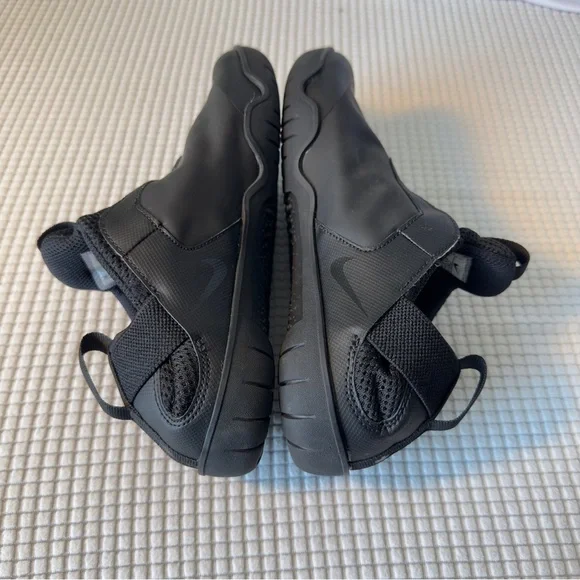 Nike Women’s Zoom Pulse Nursing Slip-On Shoes - Picture 5 of 10